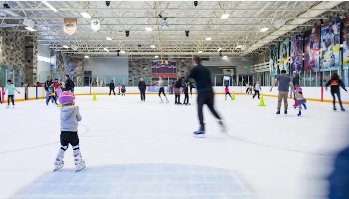Learn To Ice Skate, Fun Skate, Play Hockey (Sign-up) - Toyota Sports Center | Japanese-City.com