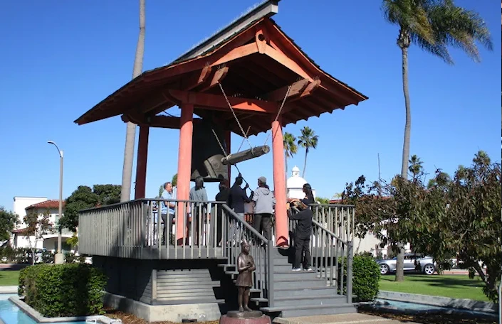 Year-End Bell Ringing Ceremony at the Japanese Friendship Bell on Shelter Island (Dec 31) An ancient Japanese tradition of peace and renewal. | Japanese-City.com