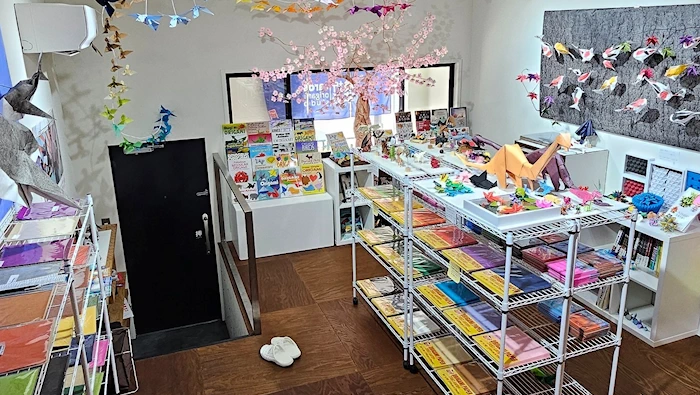 The Best Place to Learn Origami! Taro’s Origami Studio | Japanese-City.com