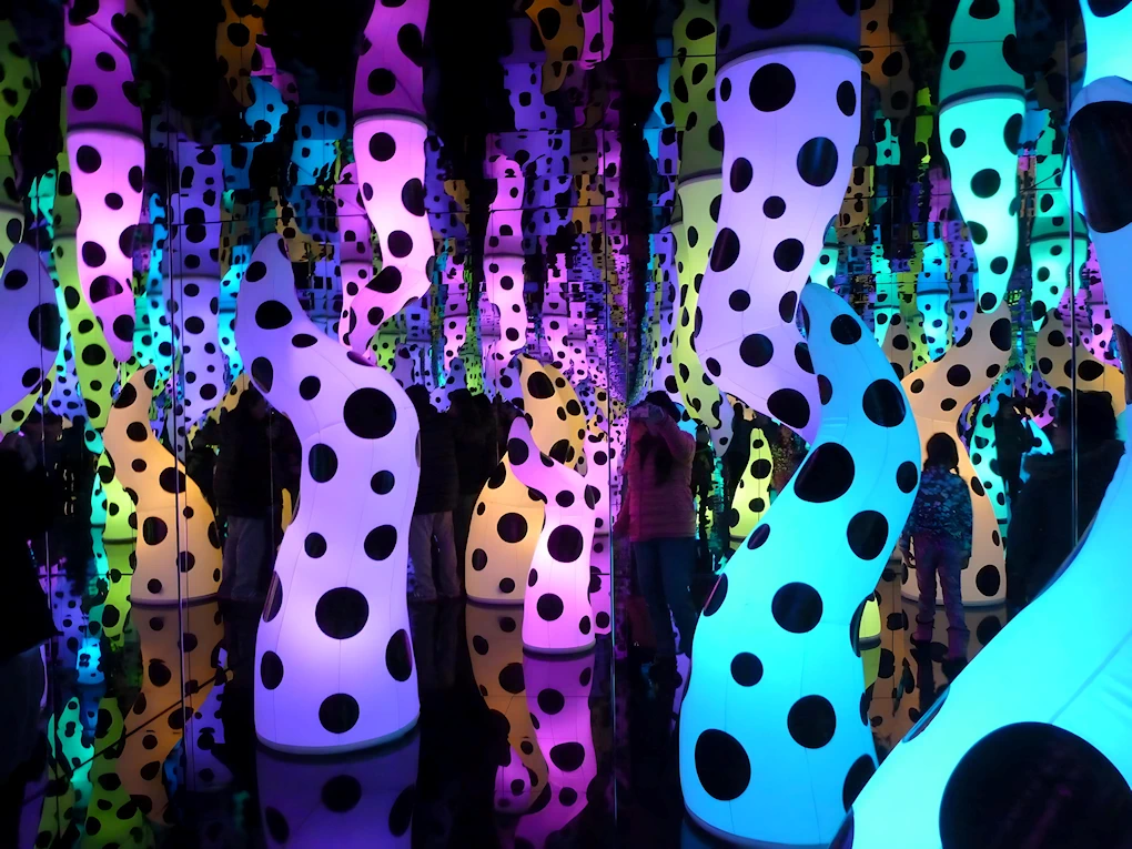 2025 Love is Calling, Yayoi Kusama: A New Space & New Lounge in West Loop at WNDR Museum Chicago | Japanese-City.com