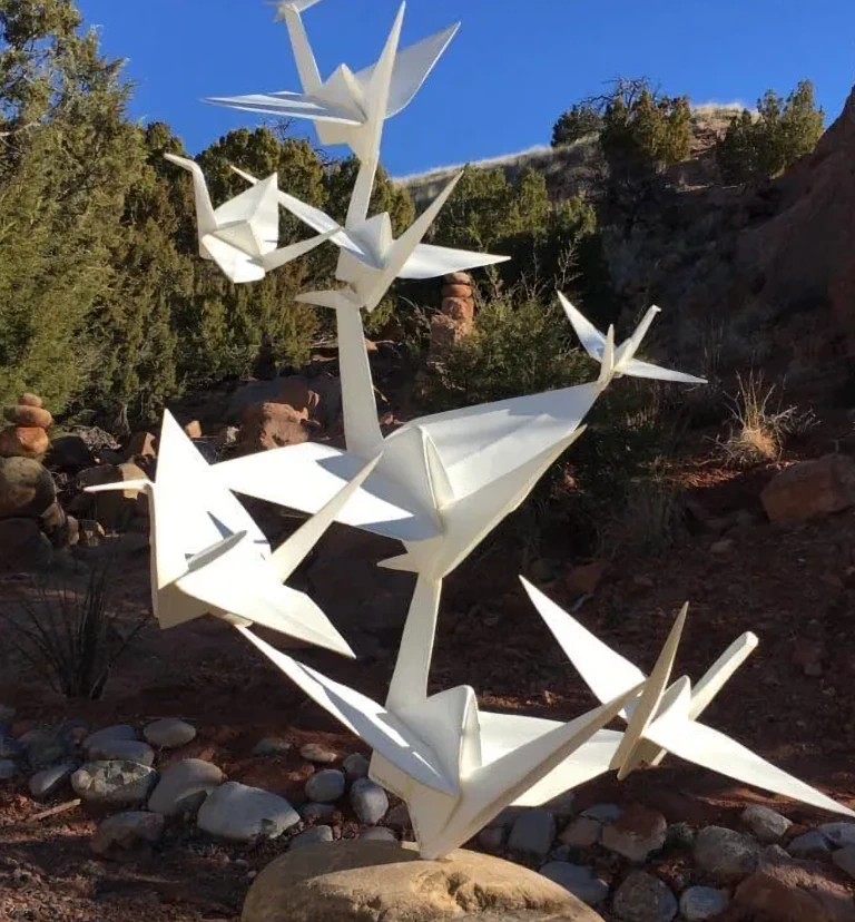 Origami in the Garden (A Once-in--Lifetime Outdoor Art Experience that Transforms Simple Folded Paper into Breathtaking Metal Masterpieces) | Japanese-City.com