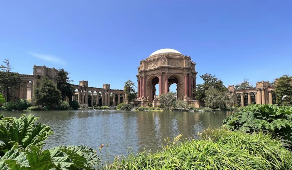 Palace of Fine Arts | Japanese-City.com