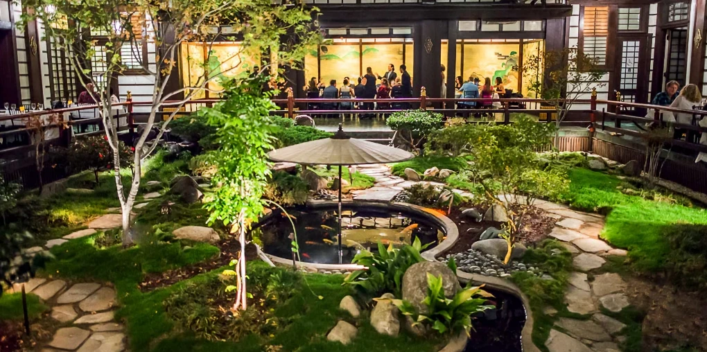 Yamashiro Restaurant (Japanese Garden, View of Los Angeles, Bar) | Japanese-City.com