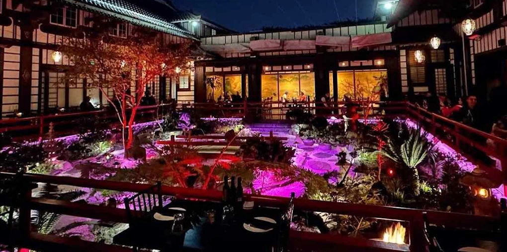 Yamashiro Restaurant (Japanese Garden, View of Los Angeles, Bar) | Japanese-City.com
