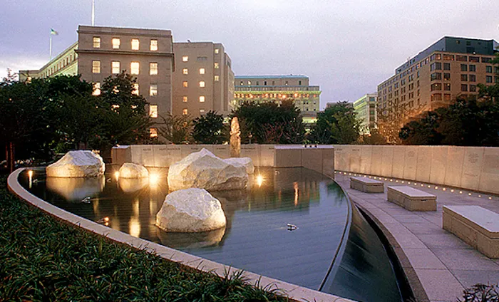 National Japanese American Memorial - Louisiana and New Jersey Avenues | Japanese-City.com