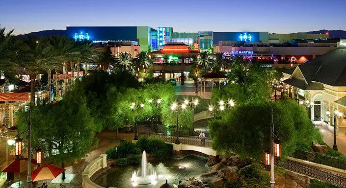 Town Square, Las Vegas | Japanese-City.com