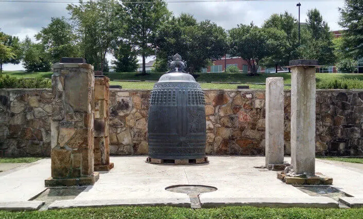 AK Bissell Park, The Peace Bell | Japanese-City.com