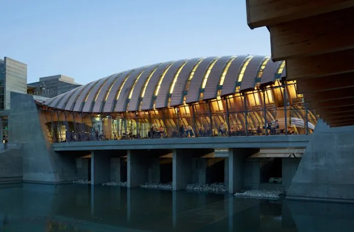 Crystal Bridges Museum | Japanese-City.com