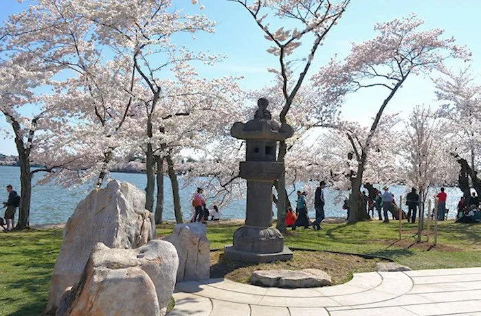 Japanese Stone Lantern, Tidal Basin in D.C. (Carved in 1651) | Japanese-City.com