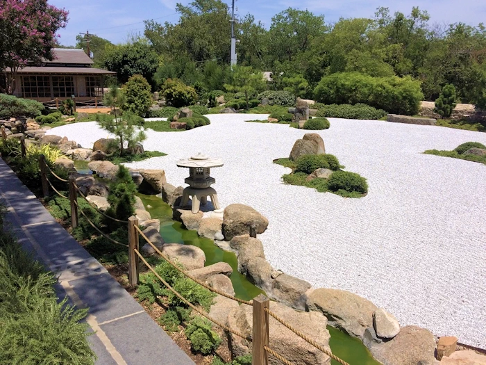 Japanese Garden of Peace (National Museum of the Pacific War) | Japanese-City.com