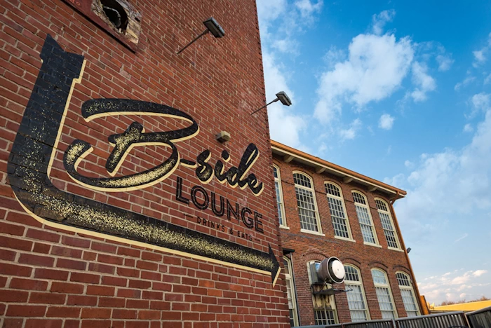 B-SIDE Lounge, Ward Village | Japanese-City.com