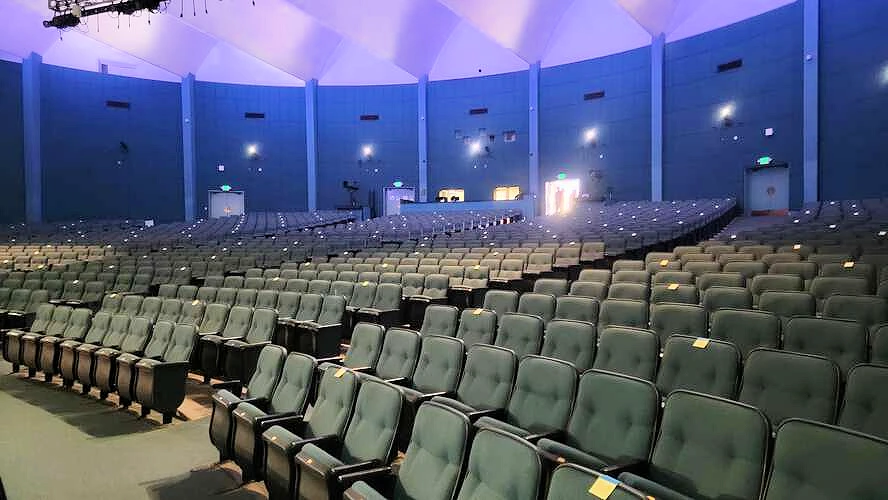 Mira Costa High Schooll Auditorium | Japanese-City.com