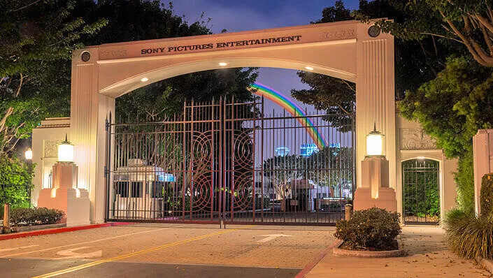 The Studio Where the Yellow Brick Road Once Wound through Munchkin Land.. - Sony Pictures Studios Tour | Japanese-City.com