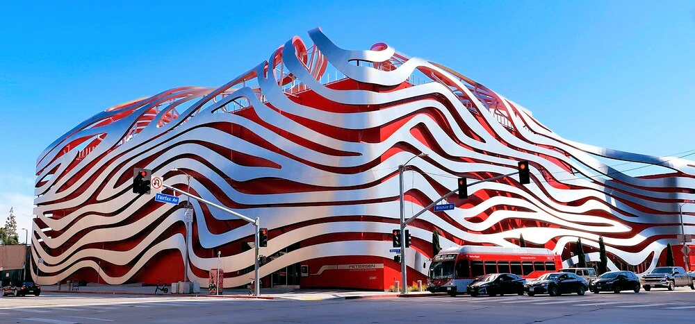 Petersen Automotive Museum | Japanese-City.com